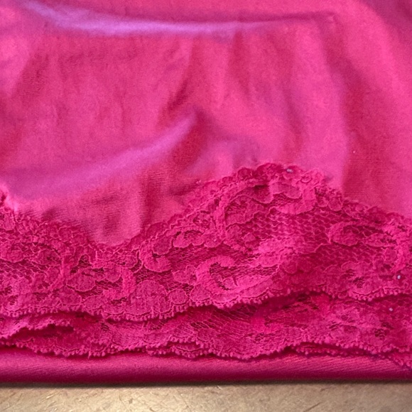 Elegant Red and White Lace Half Slips - Picture 4 of 8